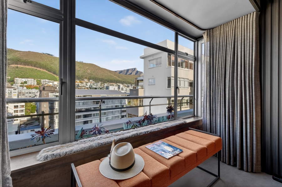 2 Bedroom Property for Sale in Sea Point Western Cape